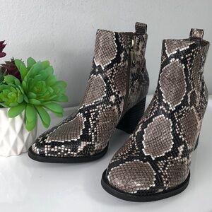 Blondo Waterproof Snakeskin Ankle Bootie Block Heel 7 Black Gray Taupe